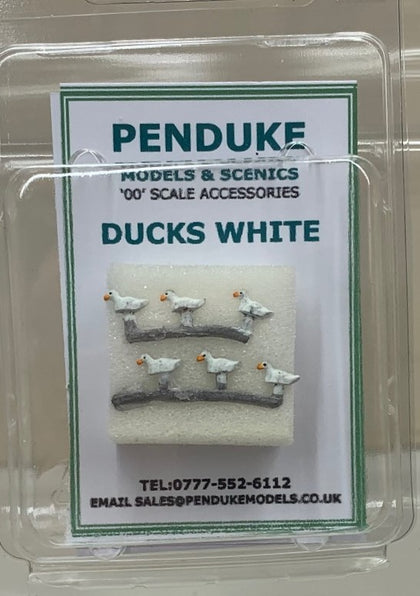 DUCKS X 6 WHITE  00 SCALE TO CLEAR ONLY 10 AVAILABLE
