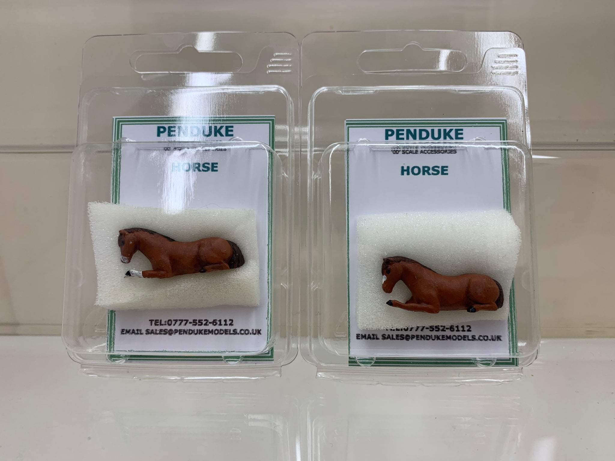 HORSE LYING 00 SCALE WM