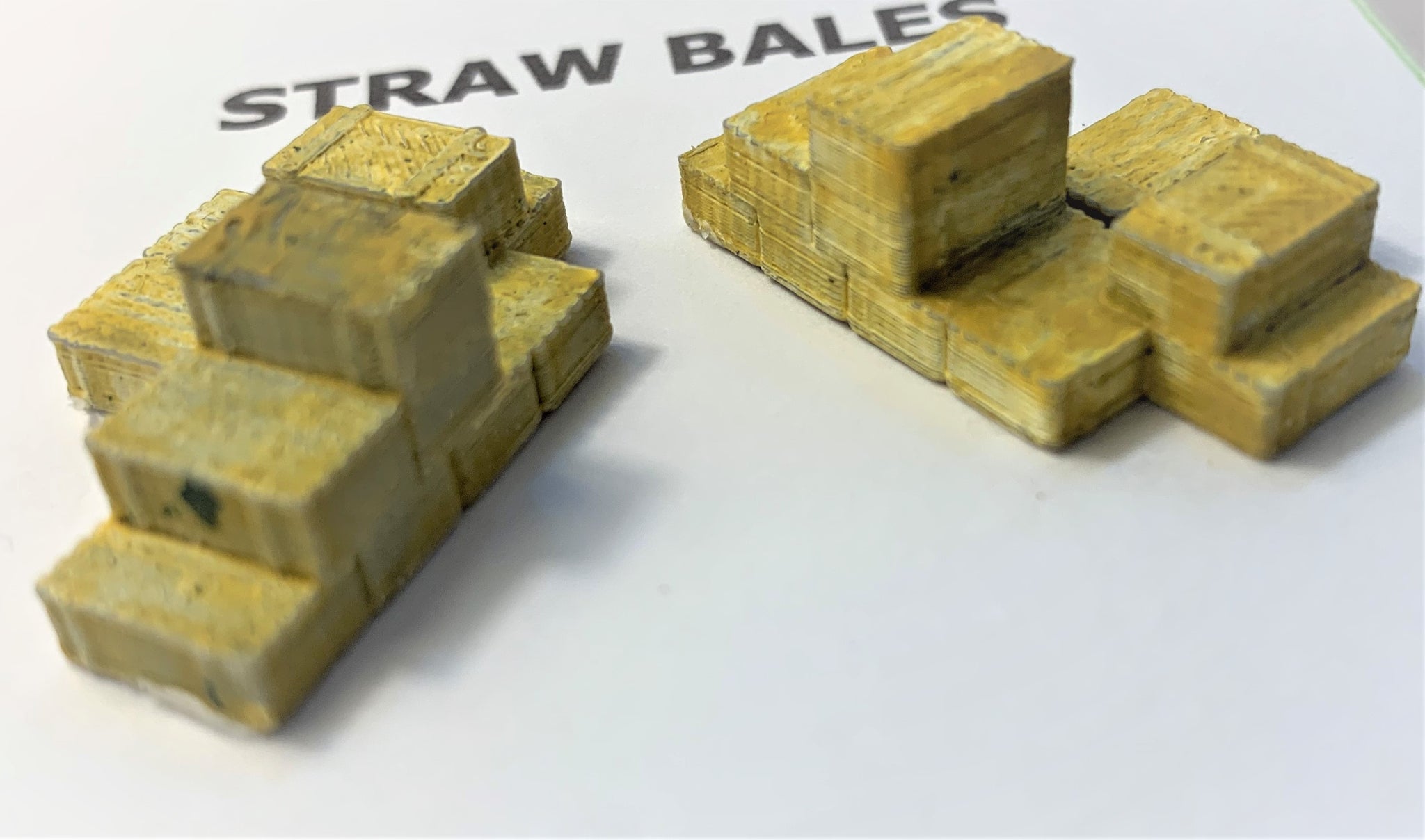 STRAW BALE STACKS X 2 OO GAUGE