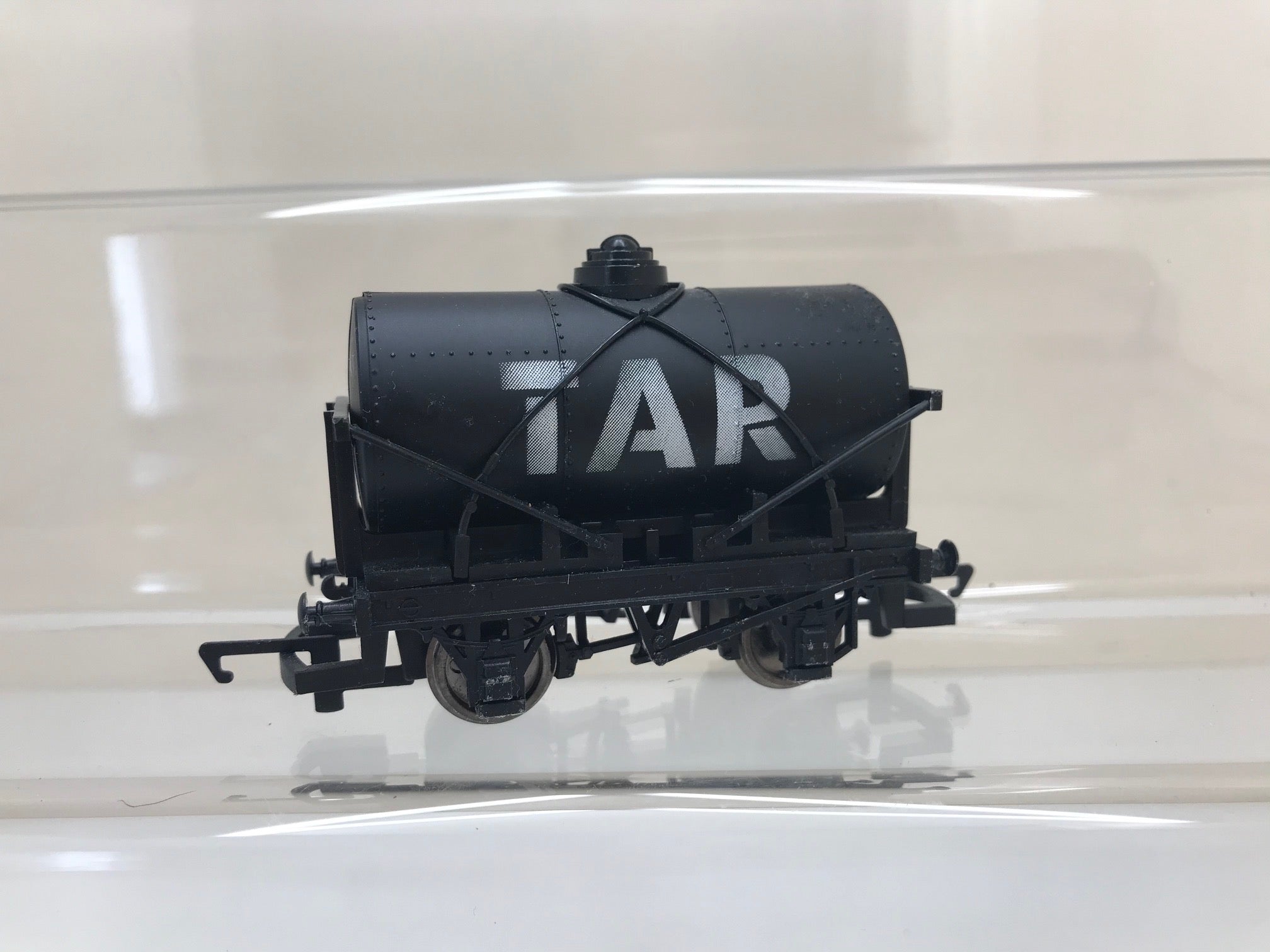 HORNBY THOMAS TANK WAGON  TAR WAGON OO SCALE