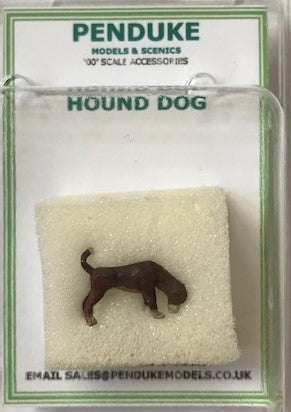 HOUND DOG FEEDING OO SCALE