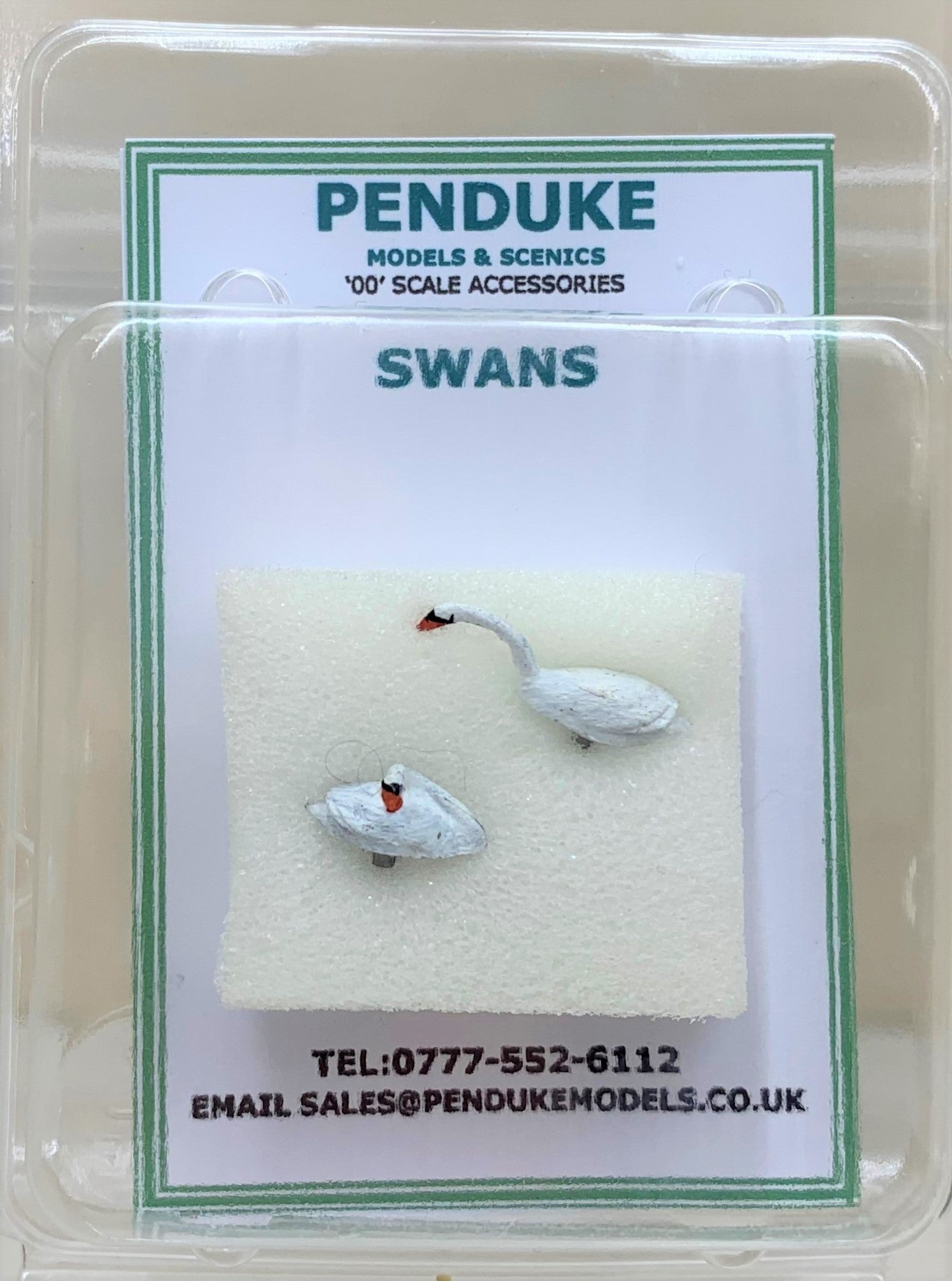 'White Swans' '00' scale